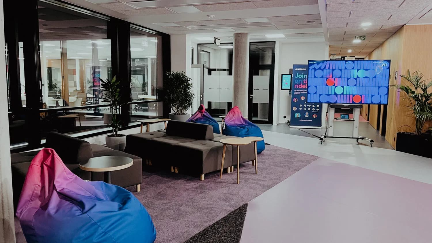 Make-Hauptquartier in Prag